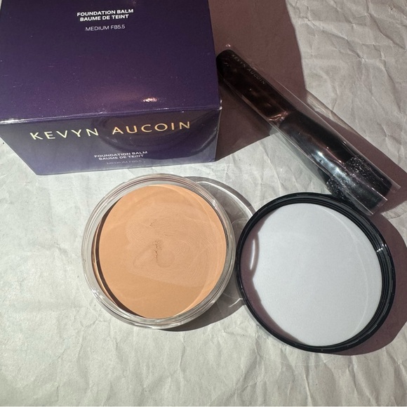 Kevyn aucoin foundation balm and brush - Picture 2 of 5
